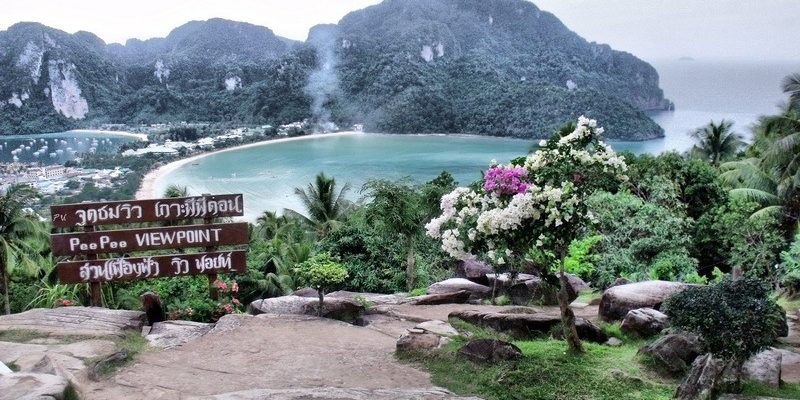 Панорама на перешеек острова Пхи-Пхи Дон